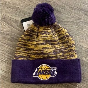 Women’s lakers beanie